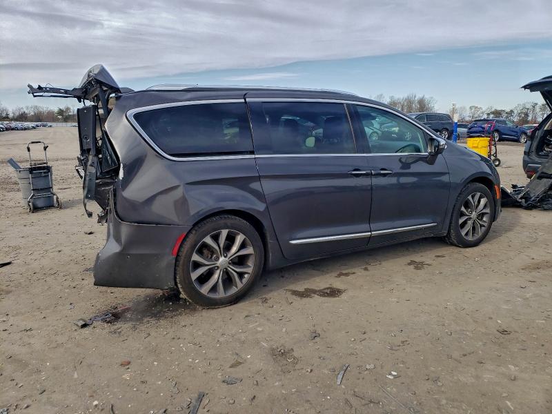 2017 Chrysler Pacifica მანქანა იყიდება აუქციონზე, vin: 2C4RC1GG8HR753672, აუქციონის ნომერი: 95033025