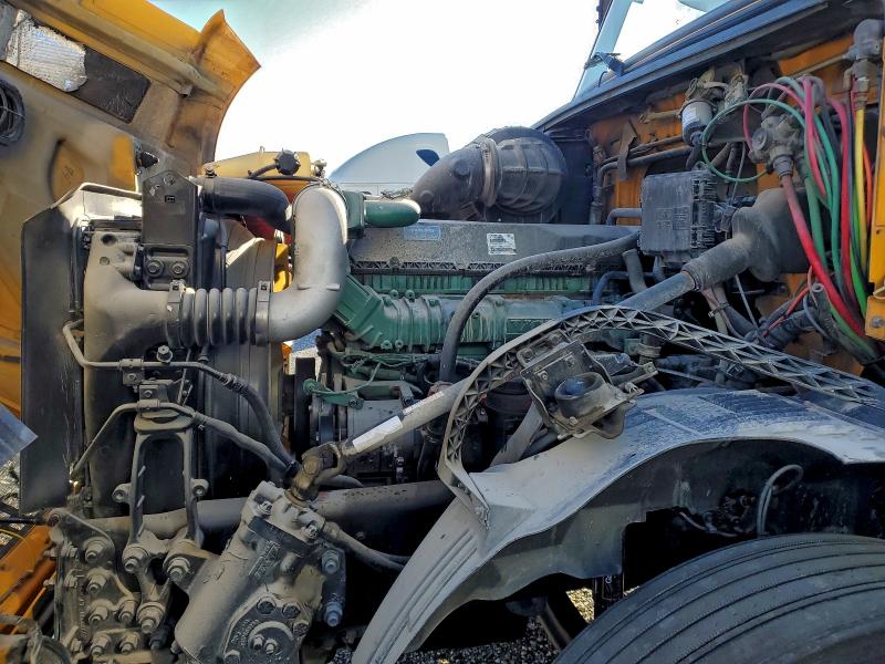 Aukcja sprzedaży 2016 Volvo Vnl, vin: 4V4NC9EH5GN944040, numer aukcji: 96343395