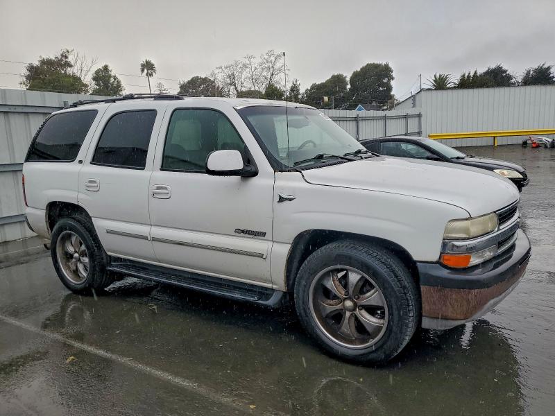 98631985 :رقم المزاد ، 1GNEC13Z92R235094 vin ، 2002 Chevrolet Tahoe مزاد بيع
