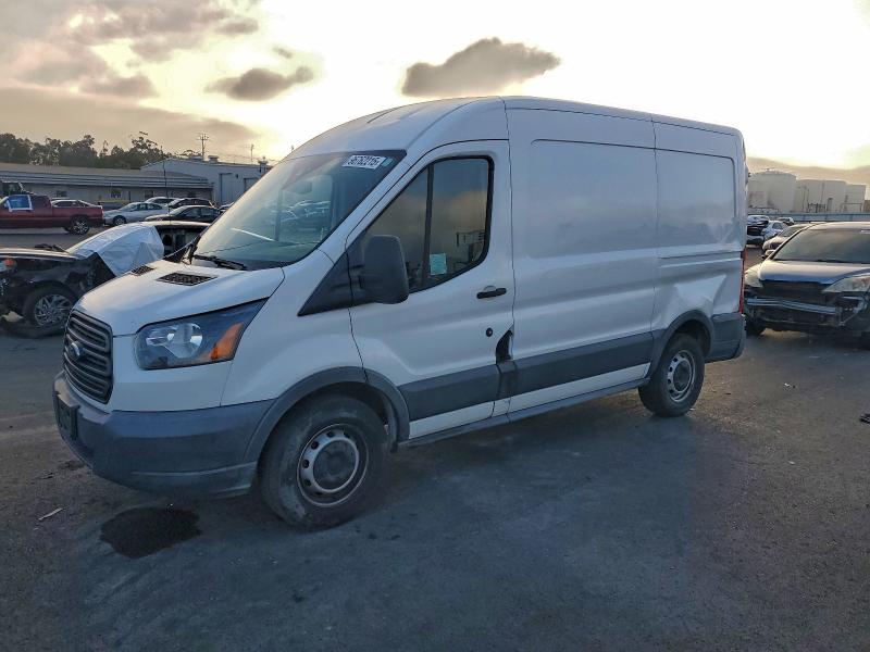 46403776 :رقم المزاد ، 1FTYE1CM0JKA79393 vin ، 2018 Ford Transit مزاد بيع
