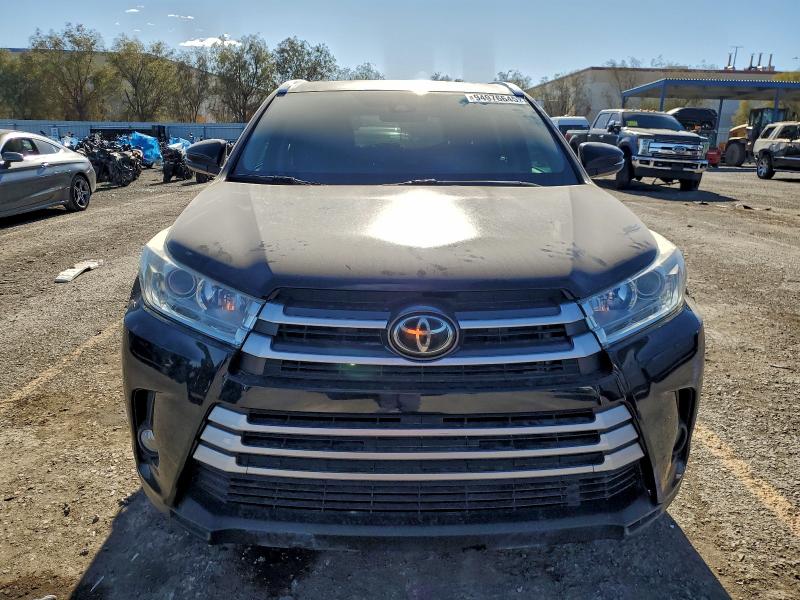 Продажа на аукционе авто 2019 Toyota Highlander, vin: 5TDKZRFH9KS565234, номер лота: 94976645