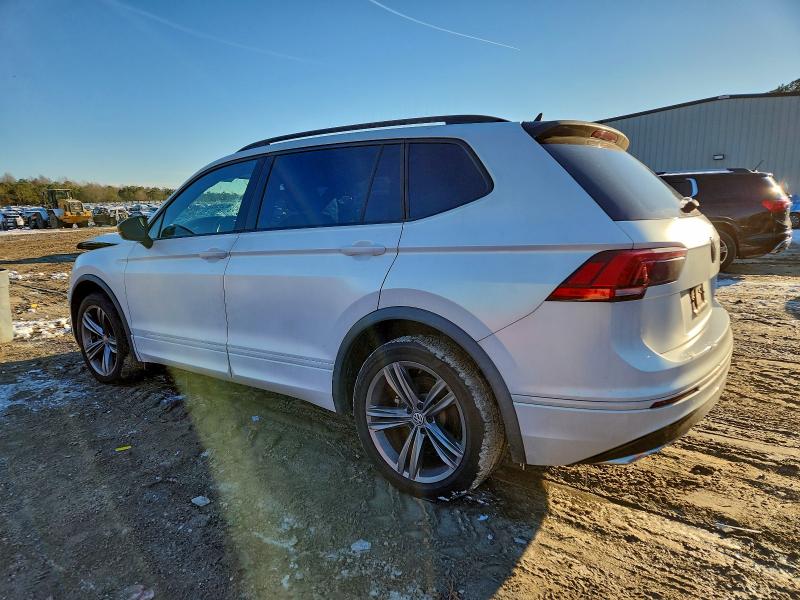 96355045 :رقم المزاد ، 3VV2B7AX8KM009151 vin ، 2019 Volkswagen Tiguan مزاد بيع