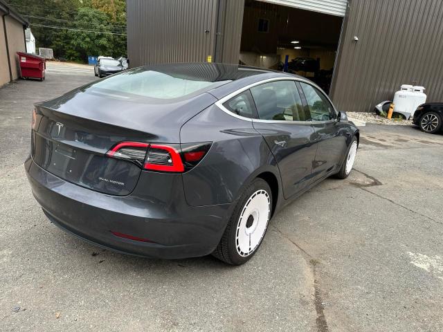 99081765 :رقم المزاد ، 5YJ3E1EB1JF119421 vin ، 2018 Tesla Model 3 مزاد بيع