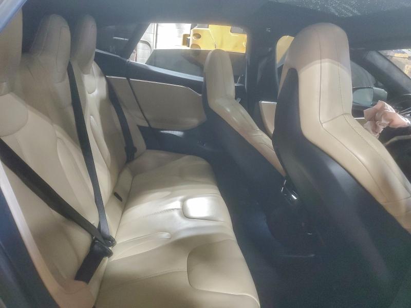94387055 :رقم المزاد ، 5YJSA1V22FF097928 vin ، 2015 Tesla Model S مزاد بيع