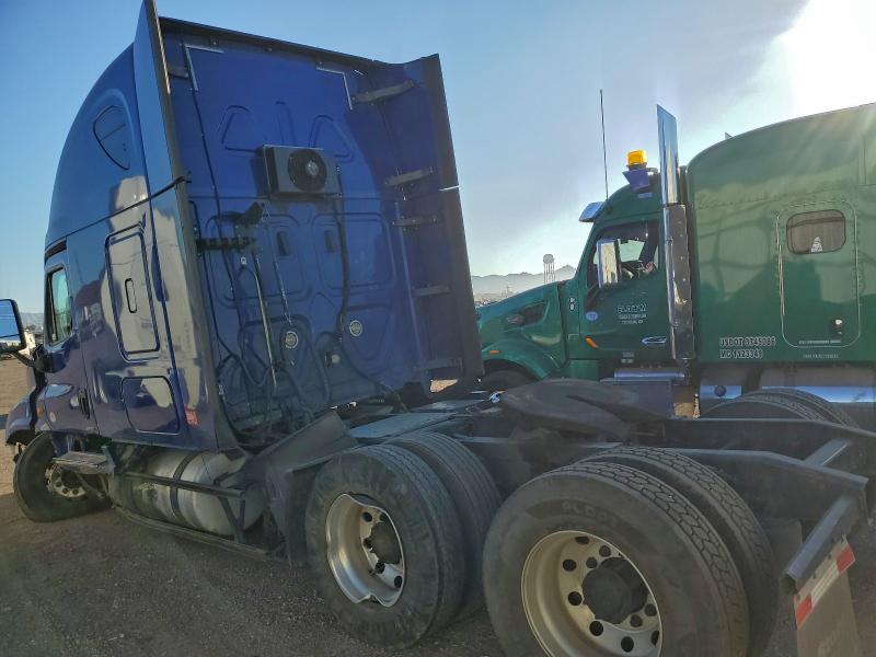 Продажа на аукционе авто 2020 Freightliner Cascadia 1, vin: 3AKJGLDR7LDLJ4131, номер лота: 92205865