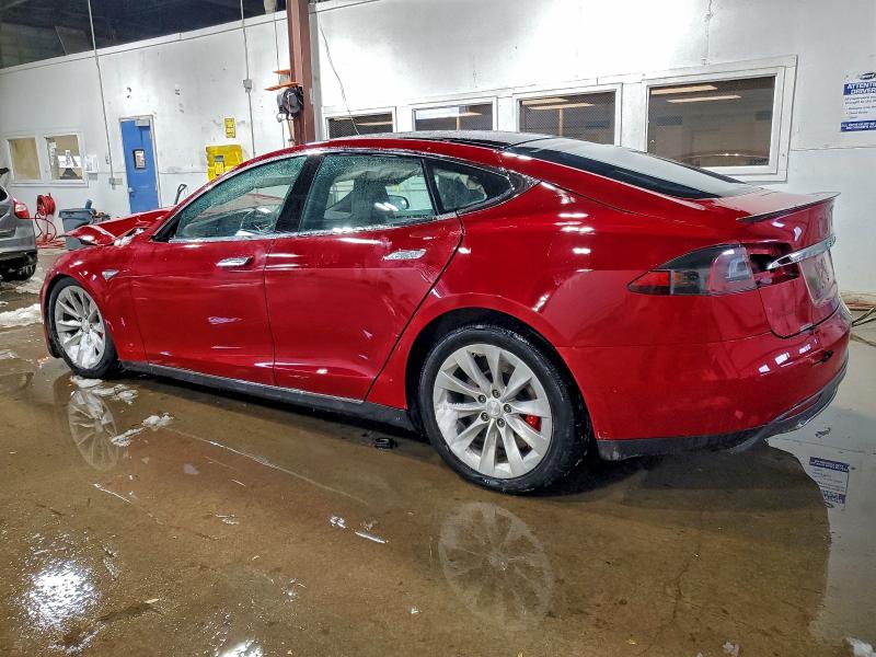 94986965 :رقم المزاد ، 5YJSA1V43FF097373 vin ، 2015 Tesla Model S P9 مزاد بيع