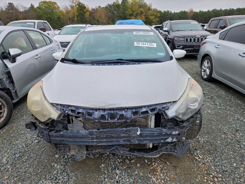 96184135 :رقم المزاد ، KNAFK4A63G5512408 vin ، 2016 Kia Forte مزاد بيع