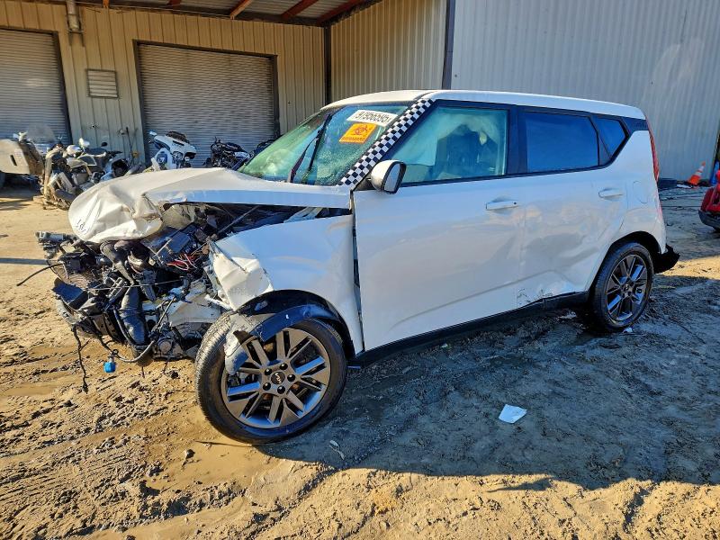 97956595 :رقم المزاد ، KNDJ33AU6N7159103 vin ، 2022 Kia Soul مزاد بيع