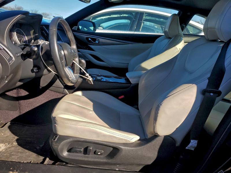 86132425 :رقم المزاد ، JN1EV7EKXJM342577 vin ، 2018 Infiniti Q60 مزاد بيع