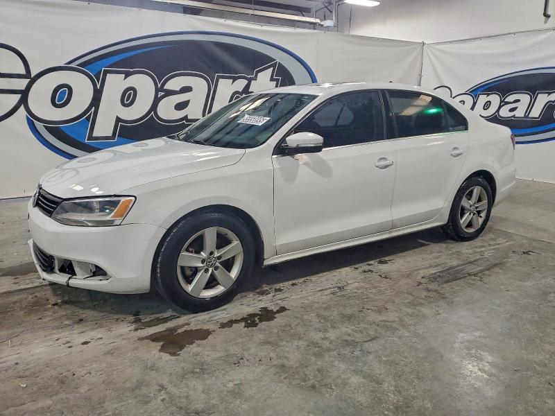 2014 Volkswagen Jetta მანქანა იყიდება აუქციონზე, vin: 3VWLL7AJ9EM410818, აუქციონის ნომერი: 95558895