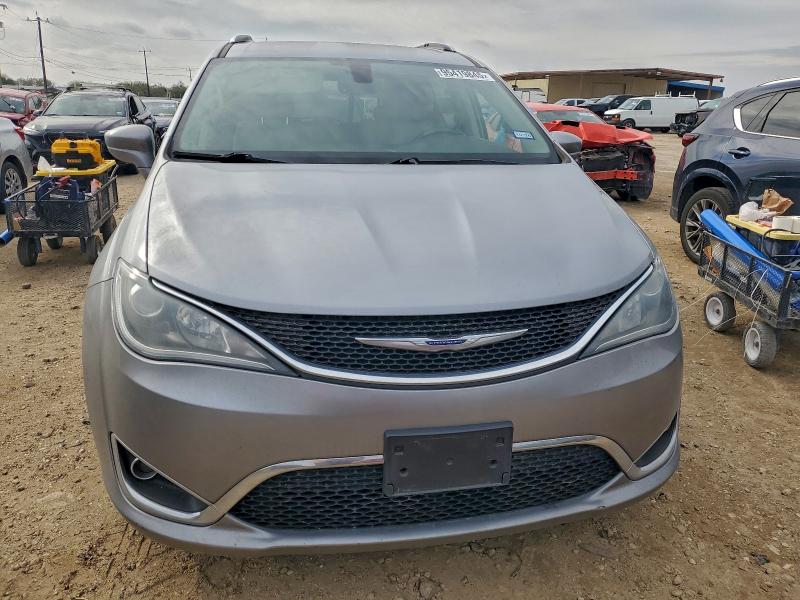 95419845 :رقم المزاد ، 2C4RC1BG1KR561217 vin ، 2019 Chrysler Pacifica مزاد بيع