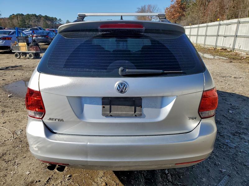 94814255 :رقم المزاد ، 3VWPL7AJ0DM658231 vin ، 2013 Volkswagen Jetta مزاد بيع