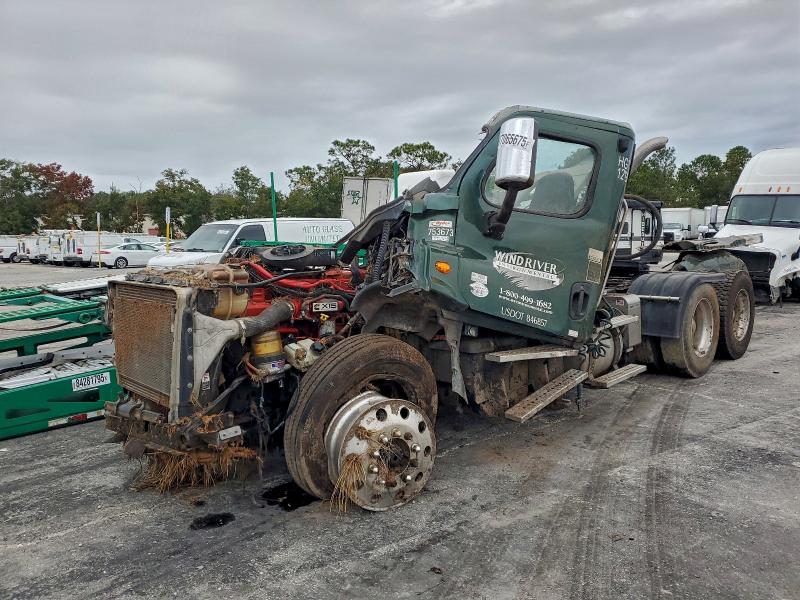 2018 Freightliner Cascadia 125 მანქანა იყიდება აუქციონზე, vin: 3AKJGEFG1JDJU2974, აუქციონის ნომერი: 97065675
