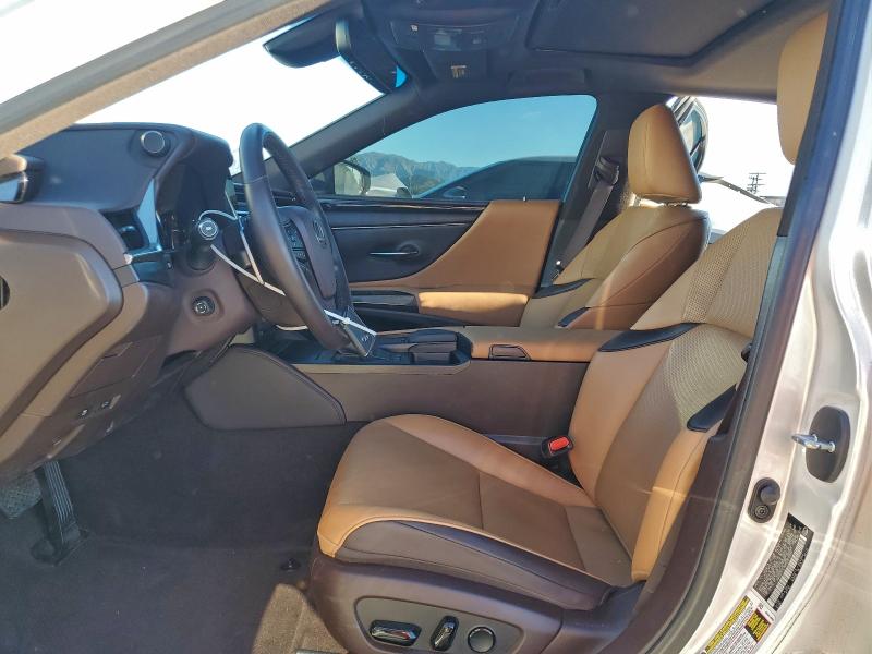 94547865 :رقم المزاد ، 58ADA1C10MU005890 vin ، 2021 Lexus Es مزاد بيع