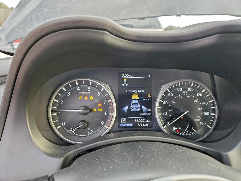 95127985 :رقم المزاد ، JN1EV7AR7JM439738 vin ، 2018 Infiniti Q50 Luxe مزاد بيع