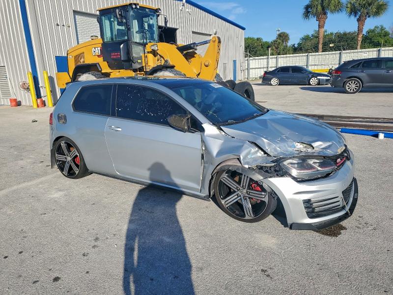 94038955 :رقم المزاد ، 3VWYT7AU1FM038439 vin ، 2015 Volkswagen Gti مزاد بيع