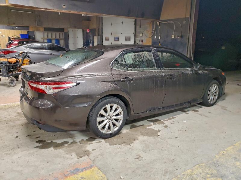 2018 Toyota Camry მანქანა იყიდება აუქციონზე, vin: 4T1B11HK5JU523103, აუქციონის ნომერი: 97228105