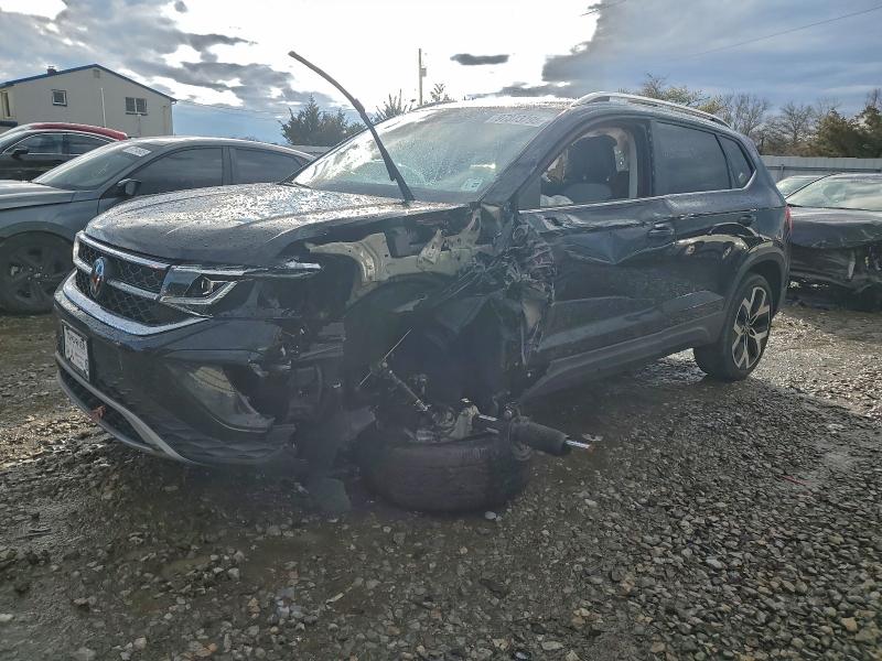 97373795 :رقم المزاد ، 3VV2X7B22NM084033 vin ، 2022 Volkswagen Taos مزاد بيع