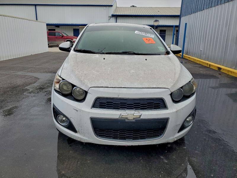 Продажа на аукционе авто 2015 Chevrolet Sonic Lt, vin: 1G1JC5SH6F4180171, номер лота: 94351465