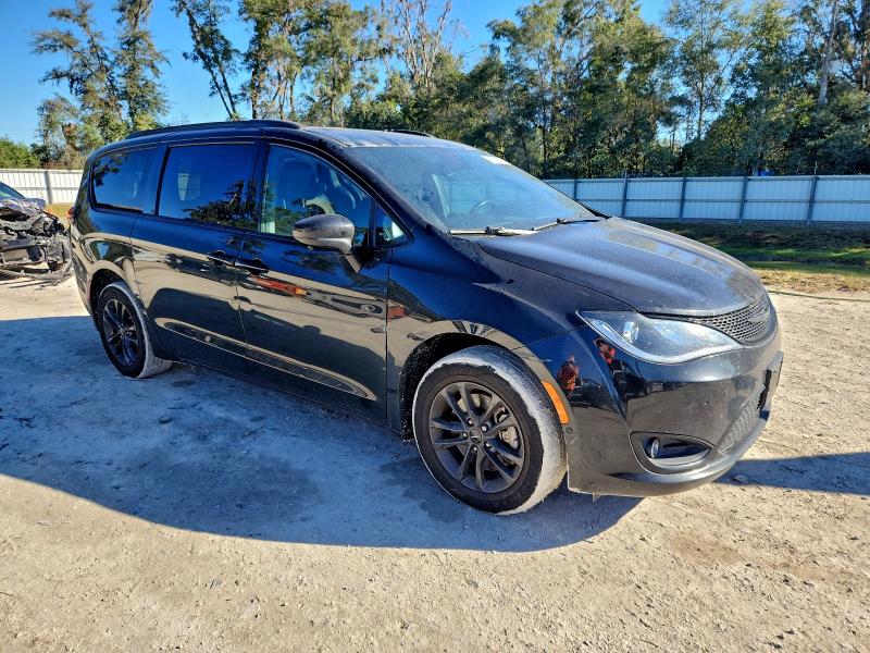 96256615 :رقم المزاد ، 2C4RC3BG2LR288432 vin ، 2020 Chrysler Pacifica مزاد بيع
