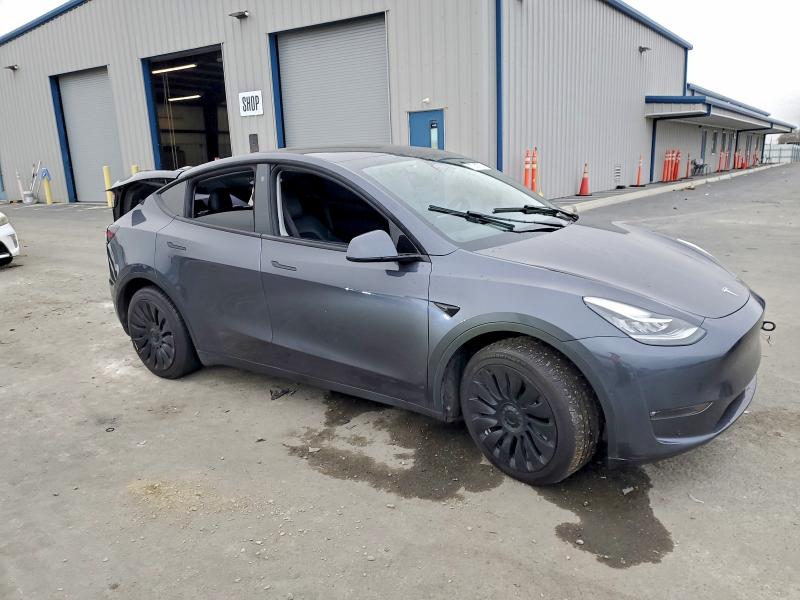 97030755 :رقم المزاد ، 5YJYGDEE1MF232852 vin ، 2021 Tesla Model Y مزاد بيع