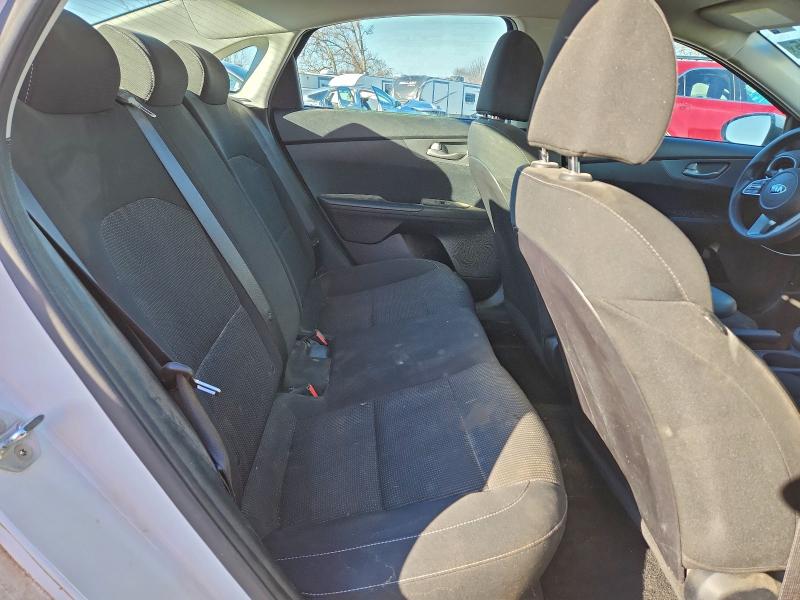 2019 Kia Forte მანქანა იყიდება აუქციონზე, vin: 3KPF24AD8KE111306, აუქციონის ნომერი: 95841295
