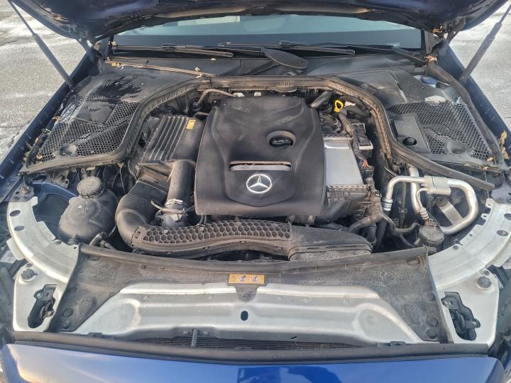 97644325 :رقم المزاد ، 55SWF4KB2JU260741 vin ، 2018 Mercedes-benz C 300 4mat مزاد بيع