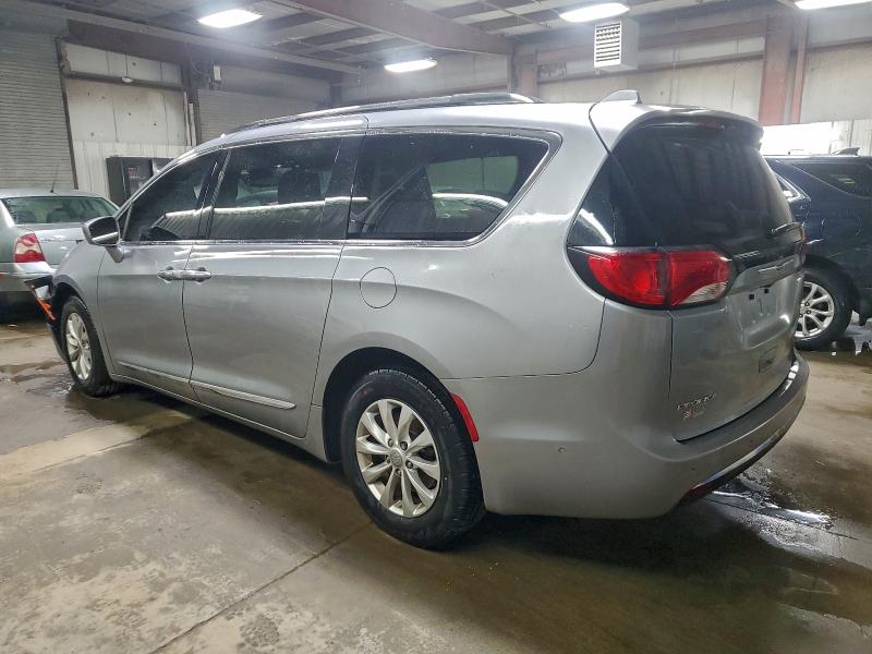Продажа на аукционе авто 2019 Chrysler Pacifica T, vin: 2C4RC1BG5KR588940, номер лота: 99105215