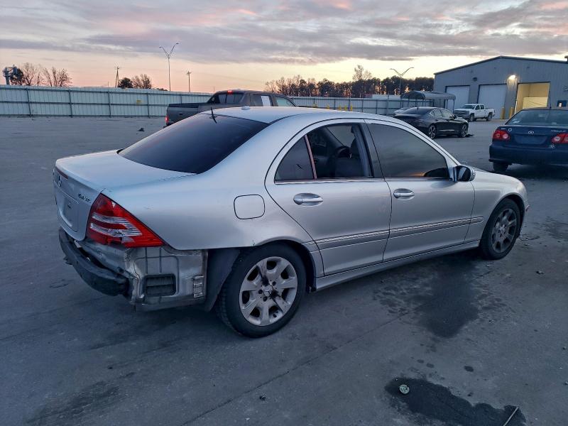 95637095 :رقم المزاد ، WDBRF92H56F832807 vin ، 2006 Mercedes-benz C مزاد بيع