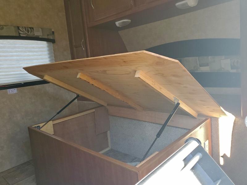 Продажа на аукционе авто 2011 Jayco Jay Feathr, vin: 1UJBJ0BM6A1JK0113, номер лота: 97006965