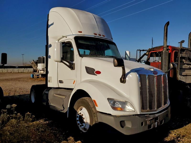 2018 Peterbilt 579 მანქანა იყიდება აუქციონზე, vin: 1XPBA48X4JD477392, აუქციონის ნომერი: 93068125
