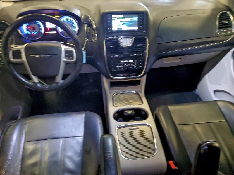 93528715 :رقم المزاد ، 2C4RC1CG5GR302364 vin ، 2016 Chrysler Town & Country مزاد بيع