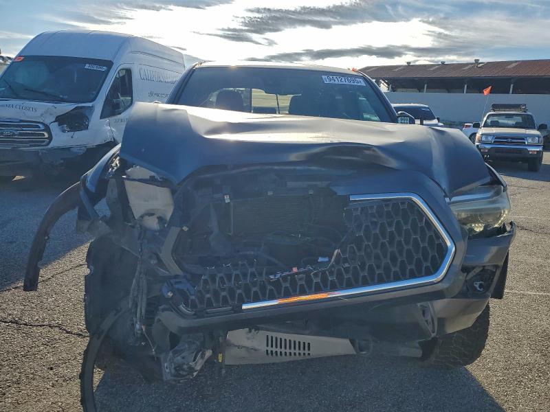 Продажа на аукционе авто 2018 Toyota Tacoma Dou, vin: 3TMCZ5AN2JM173365, номер лота: 94127695