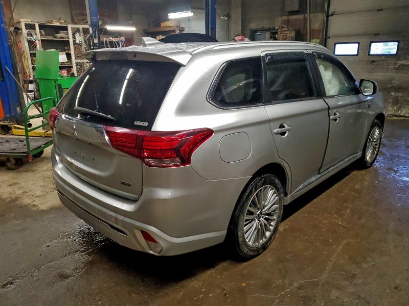 Продажа на аукционе авто 2022 Mitsubishi Outlander, vin: JA4J2VA71NZ611739, номер лота: 97181095