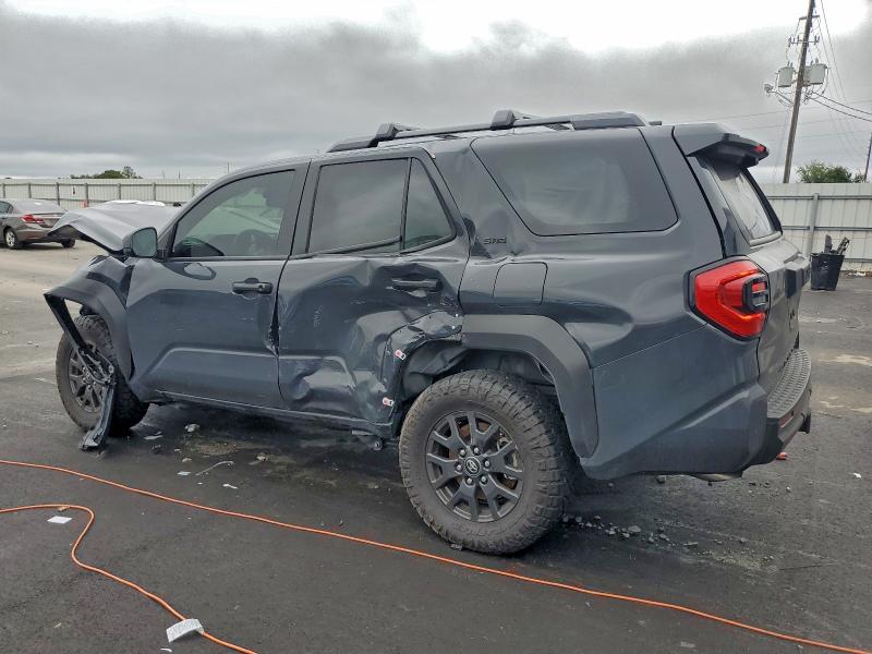 94221535 :رقم المزاد ، JTEVA5AR3S5005062 vin ، 2025 Toyota 4runner Sr مزاد بيع