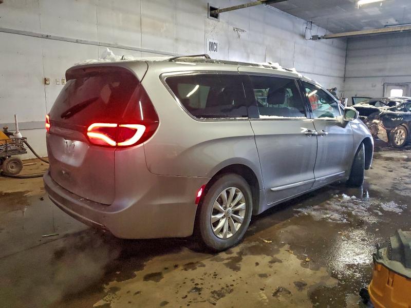 2017 Chrysler Pacifica მანქანა იყიდება აუქციონზე, vin: 2C4RC1BG9HR564567, აუქციონის ნომერი: 95659375