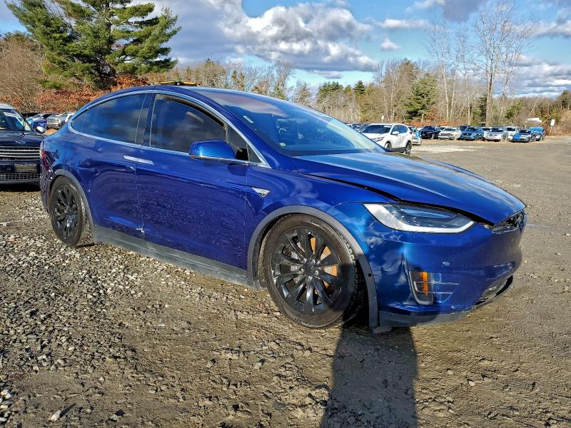 94463905 :رقم المزاد ، 5YJXCAE22GF005170 vin ، 2016 Tesla Model X مزاد بيع
