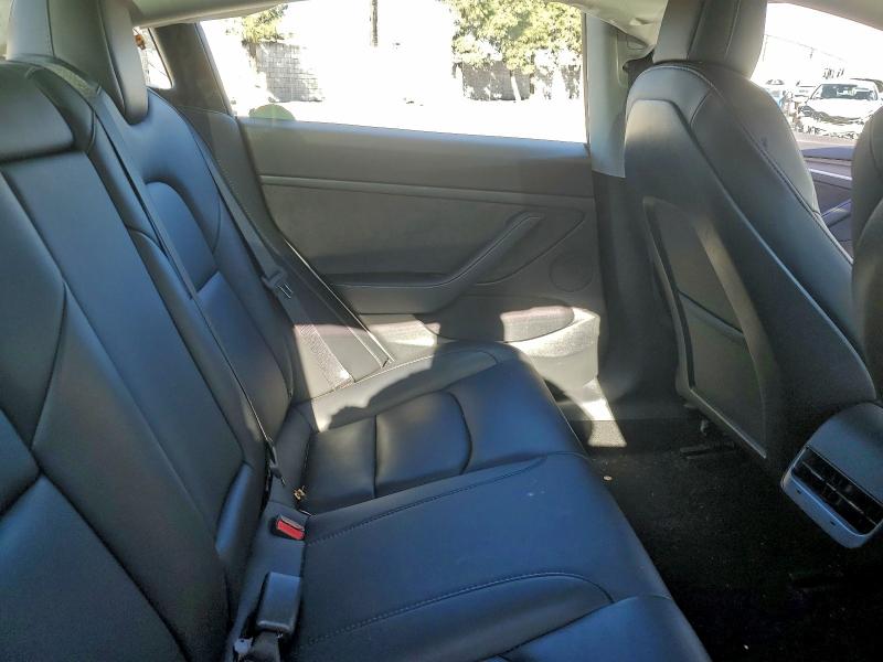 95170725 :رقم المزاد ، 5YJ3E1EA3NF115450 vin ، 2022 Tesla Model 3 مزاد بيع