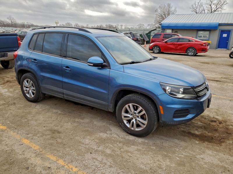 2017 Volkswagen Tiguan მანქანა იყიდება აუქციონზე, vin: WVGAV7AX3HK024220, აუქციონის ნომერი: 98017495