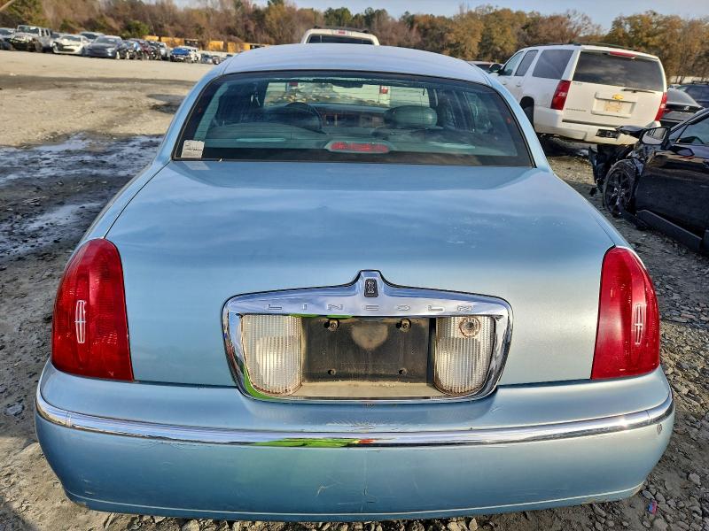 Продаж на аукціоні авто 1998 Lincoln Town Car, vin: 1LNFM82W9WY716108, номер лоту: 97411675