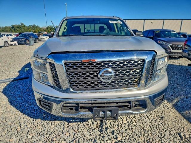 77658065 :رقم المزاد ، 1N6AA1EK2HN518012 vin ، 2017 Nissan Titan S مزاد بيع