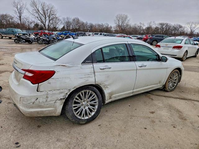 97876685 :رقم المزاد ، 1C3CCBCGXDN555429 vin ، 2013 Chrysler 200 مزاد بيع