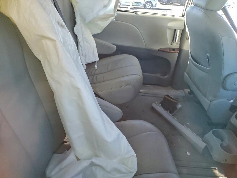 95147905 :رقم المزاد ، 5TDYK3DC7DS356550 vin ، 2013 Toyota Sienna مزاد بيع