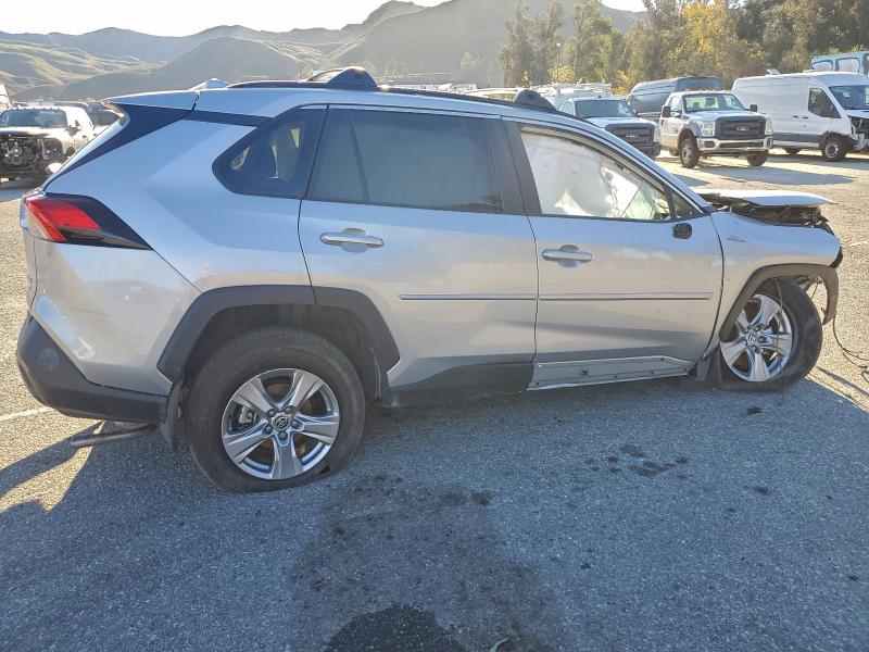Продажа на аукционе авто 2022 Toyota Rav4, vin: 2T3P1RFV0NW323387, номер лота: 95701095