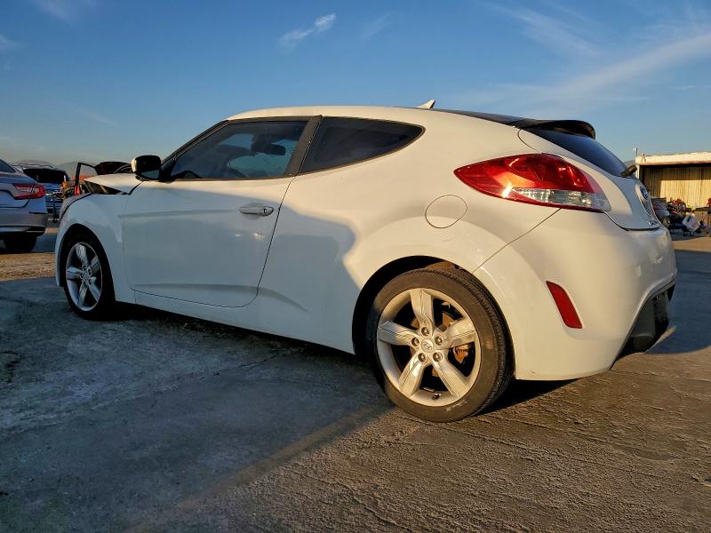 2015 Hyundai Veloster მანქანა იყიდება აუქციონზე, vin: KMHTC6AD1FU224674, აუქციონის ნომერი: 96931215