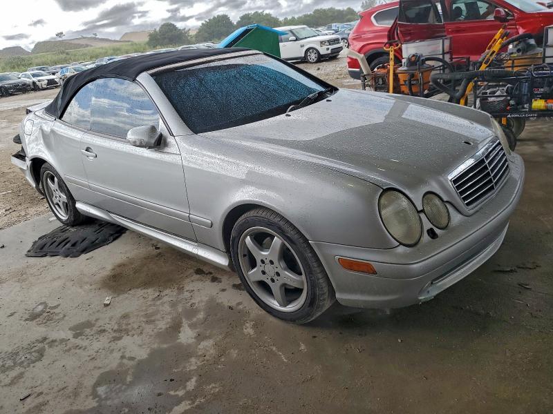 94744405 :رقم المزاد ، WDBLK70G43T141300 vin ، 2003 Mercedes-benz Clk مزاد بيع