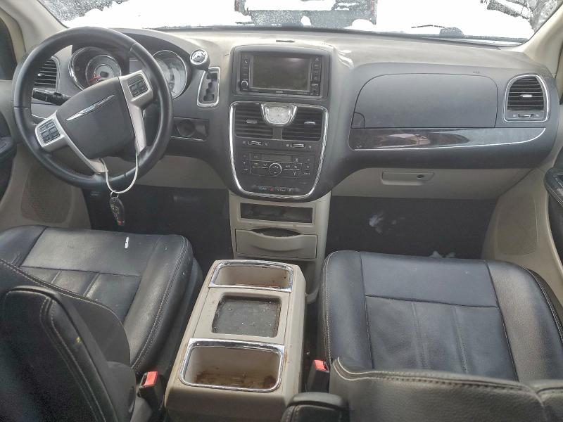 94927615 :رقم المزاد ، 2C4RC1BG2FR655015 vin ، 2015 Chrysler Town & Country مزاد بيع