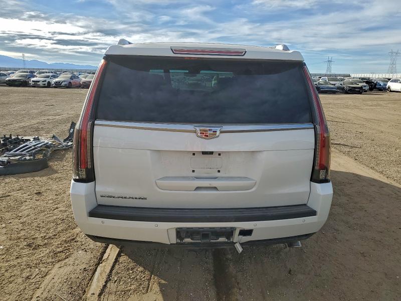 96761015 :رقم المزاد ، 1GYS4BKJ8HR402705 vin ، 2017 Cadillac Escalade L مزاد بيع
