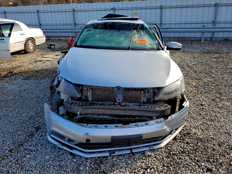 Продажа на аукционе авто 2015 Volkswagen Jetta, vin: 3VWLA7AJ3FM406366, номер лота: 95216515