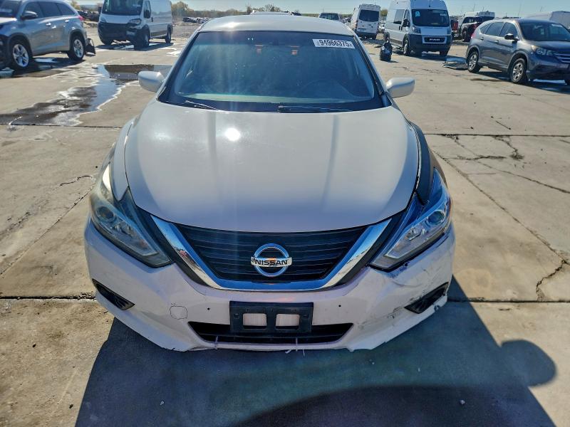 2018 Nissan Altima მანქანა იყიდება აუქციონზე, vin: 1N4AL3AP3JC136508, აუქციონის ნომერი: 94966375
